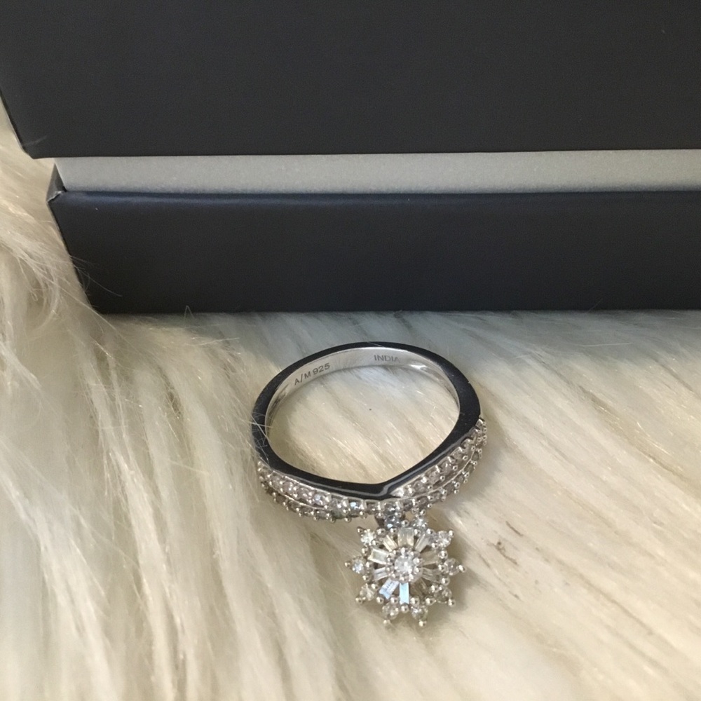 NWT Diamond Treasures SS 0.50TCW Diamond Sun Dangle Charm Crisscross Ring